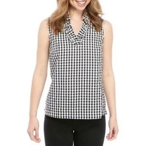 Crown & Ivy checkered sleeveless ruffle top